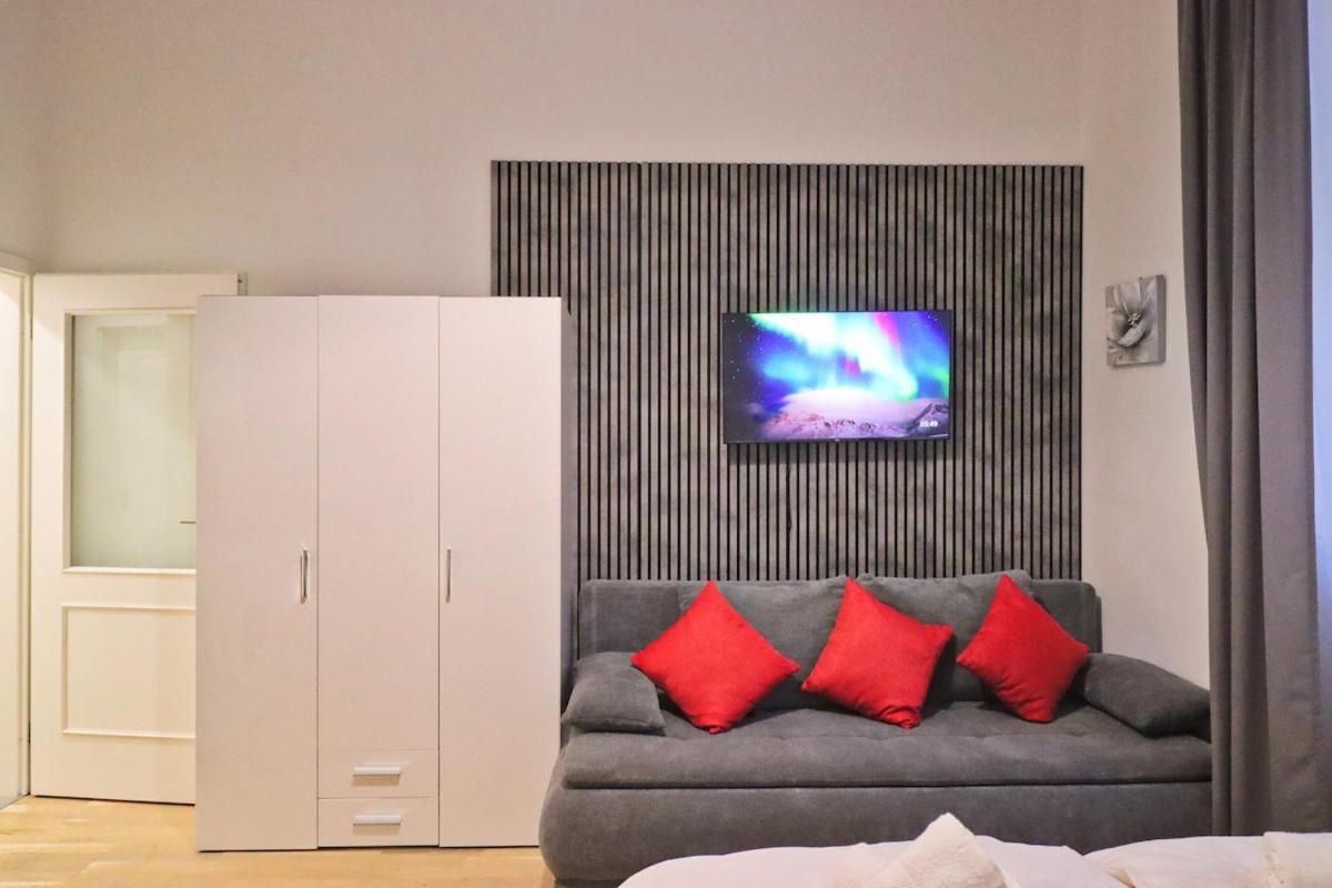 Modern In The Heart Of Apartment *
