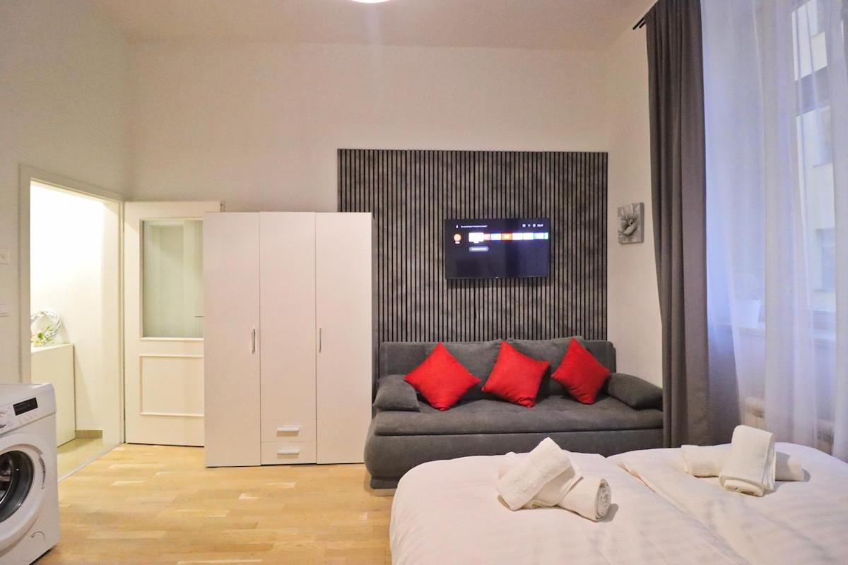 Modern In The Heart Of Apartment Prague